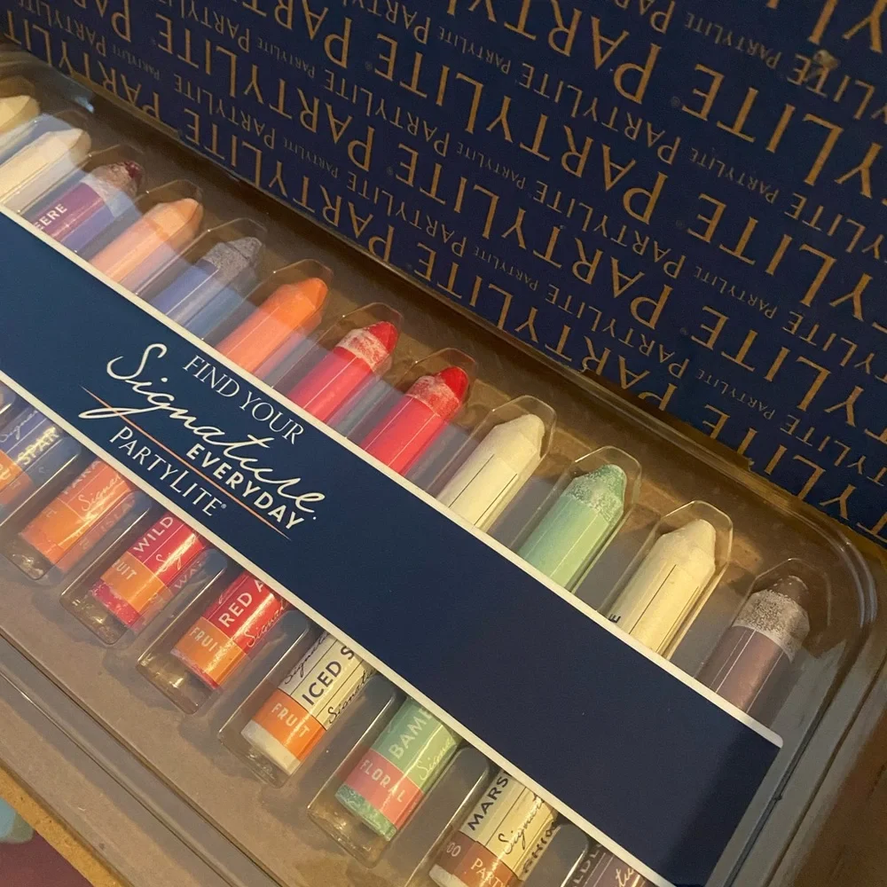 PartyLite Signature Everyday Blending Crayons | Scent Sticks Set of 12 | NIB - Picture 3 of 4